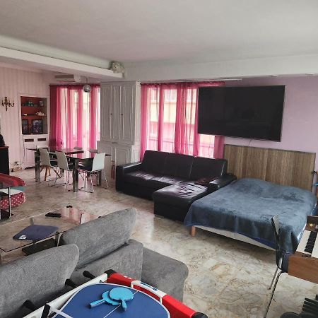 Big Apart 140M2 5Min Walk To Beach Sea &Promenade 3 Double Rooms,Big Living Room 42M2, 3 Showers,9 Beds, Free Parking ニース エクステリア 写真