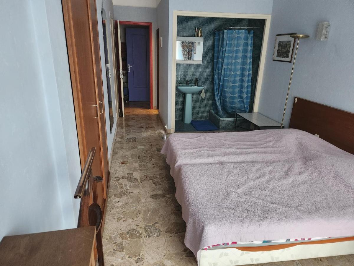 Big Apart 140M2 5Min Walk To Beach Sea &Promenade 3 Double Rooms,Big Living Room 42M2, 3 Showers,9 Beds, Free Parking ニース エクステリア 写真